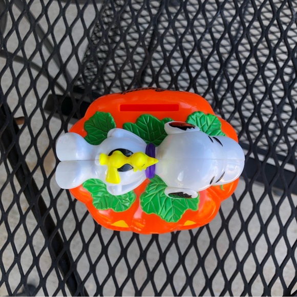 Peanuts Whitman Candies Snoopy Pumpkin Bank Candy Container United Features Synd - Picture 4 of 8